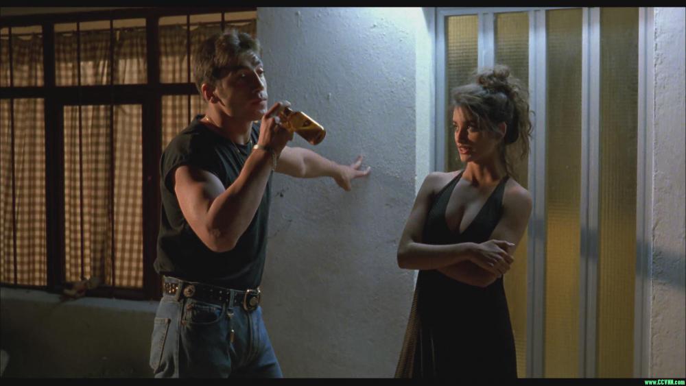 【火腿，火腿】Jamon Jamon 1992 1080p Bluray AVC LPCM 2 0 无删减 西班牙语 原盘 DIY简繁中字 [19GB 百度云]